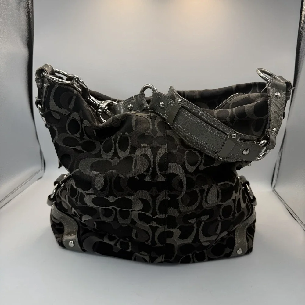 Vintage Coach F13981 Carly Black Signature C & Patent Leather Hobo Bag